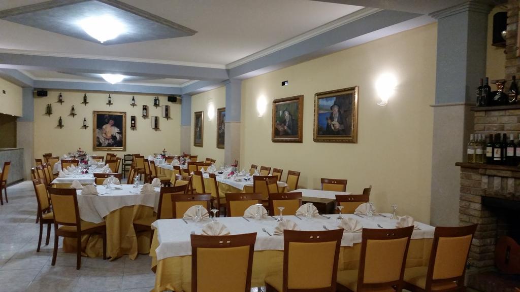 Albergo B&B Antica Trattoria Bacco Circello Екстериор снимка